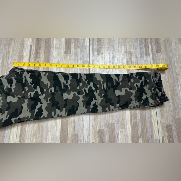 Hurley Boy's Camouflage Jogger Pants, Size Youth XL - Picture 8 of 9